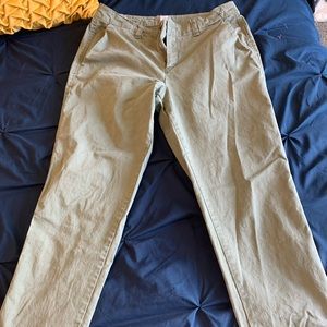 Gap girlfriend chino